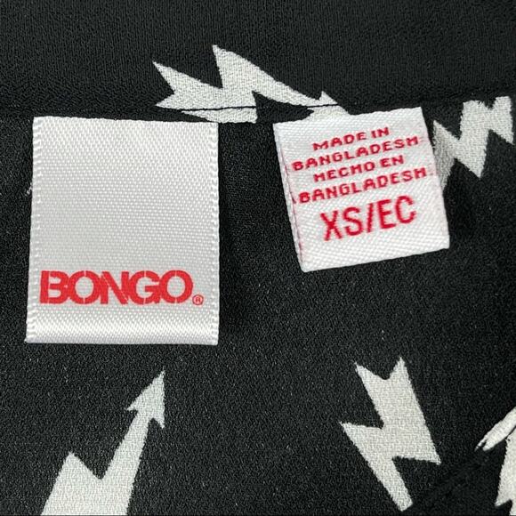 Bongo Black & White Lightning Bolt Print Sheer 3/4 Roll-Tab Sleeves Top - XS - Picture 9 of 12